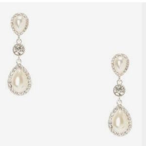 Claire’s Teardrop Faux Pearl Earrings
